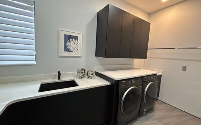 Tips For Achieving Pro-Level Bathroom Décor With Shelf Choices And Decorations